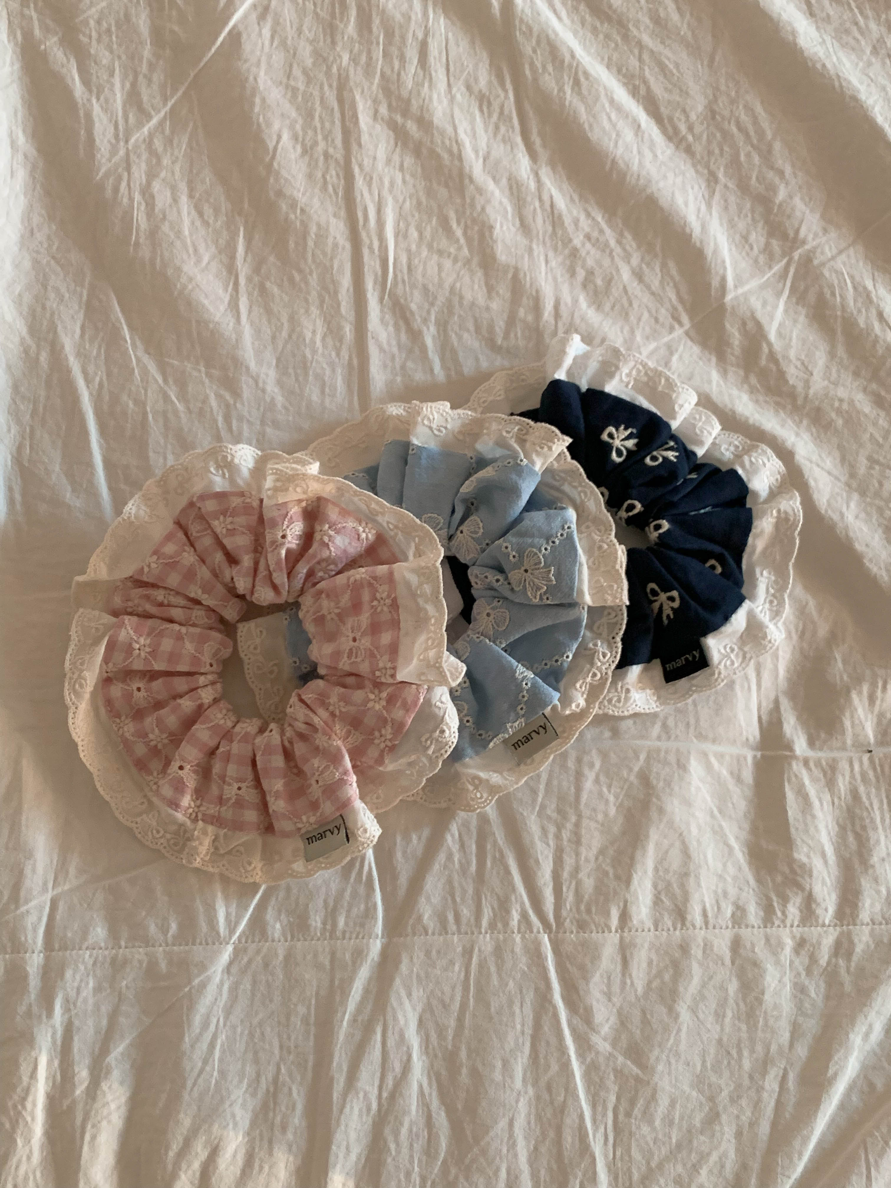 marvy lace charm hair band