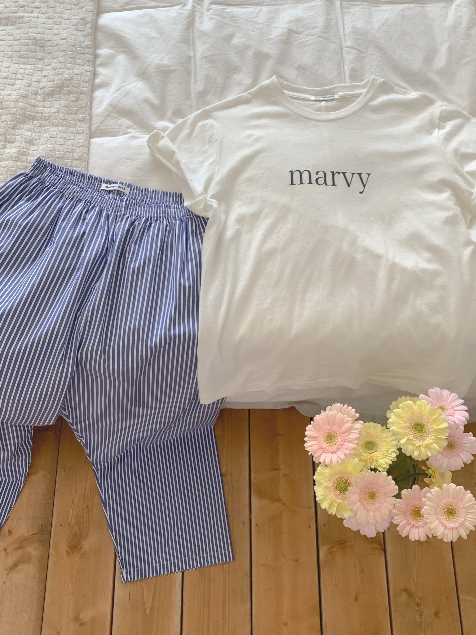 soft marvy logo women T-shirt - Marvymarvy